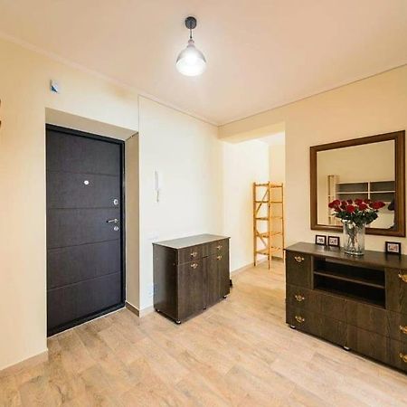 1 Room 65M2 Center Of Obolon Near River Side. Киев Экстерьер фото