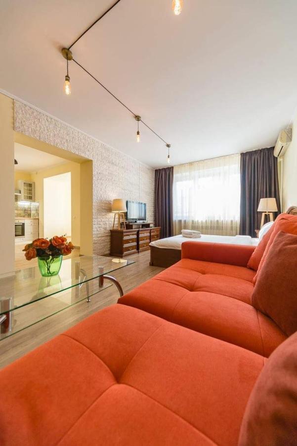 1 Room 65M2 Center Of Obolon Near River Side. Киев Экстерьер фото